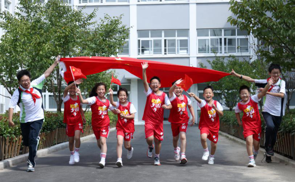 典丰投资 全市新增学位近13000个，基础教育持续扩优提质，上海182万名中小学生迎来新学年